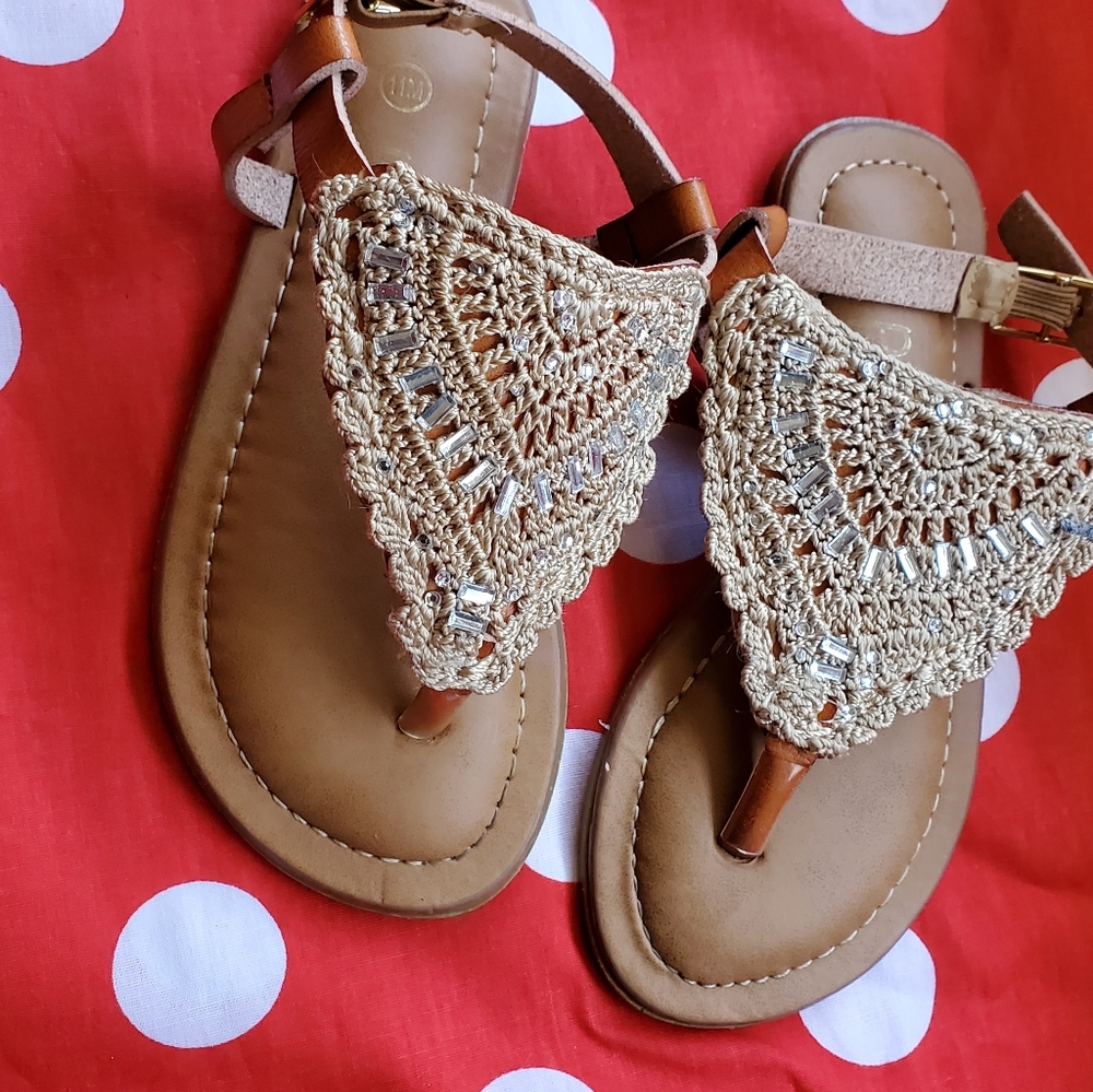 Tan/gold sandals 11c